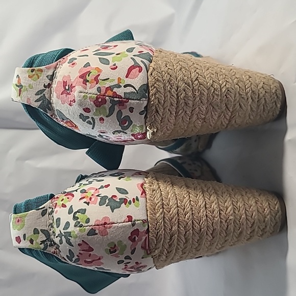 REPORT-Antonella floral print w/ teal trimming and elastic straps wedges - Picture 4 of 8